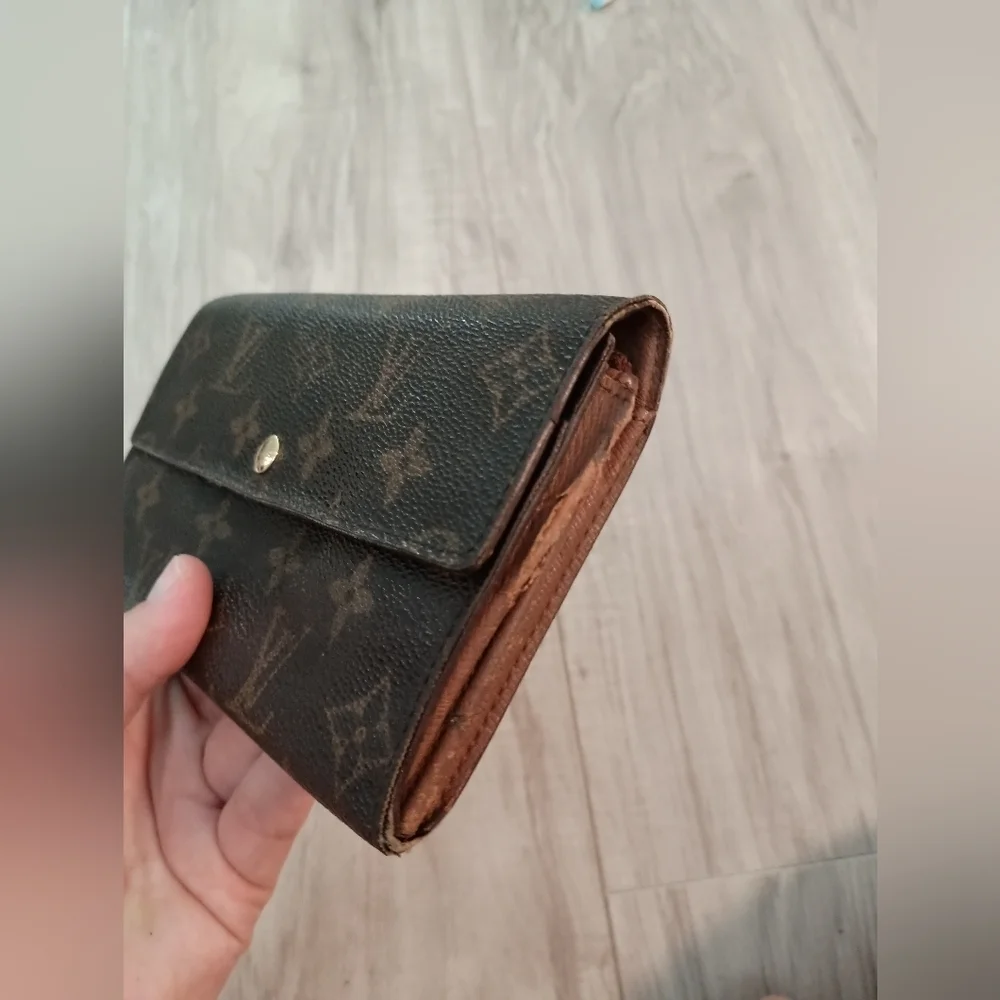 Louis Vuitton Monogram Sarah Long Wallet